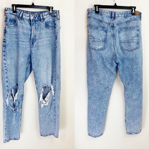 American Eagle Outfitters Denim - American Eagle Distressed Light Wash Mom Straight Jean